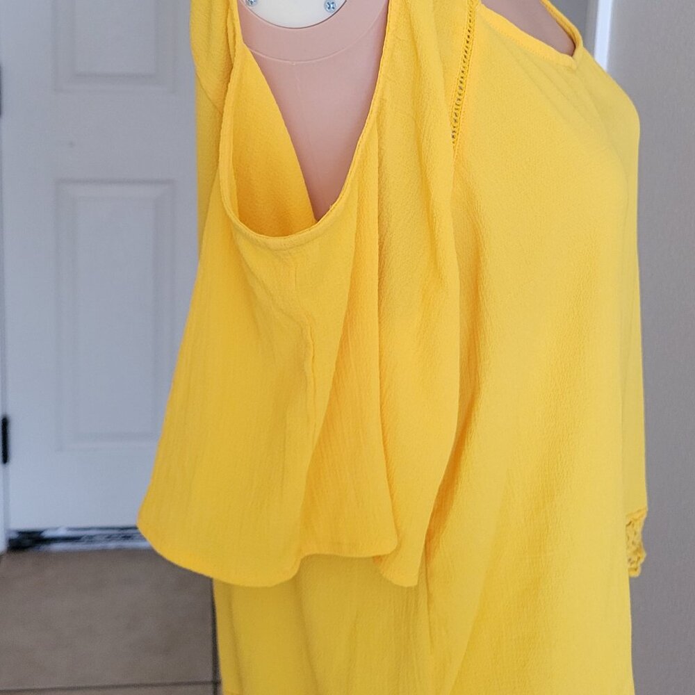 Top - Picture 2 of 4